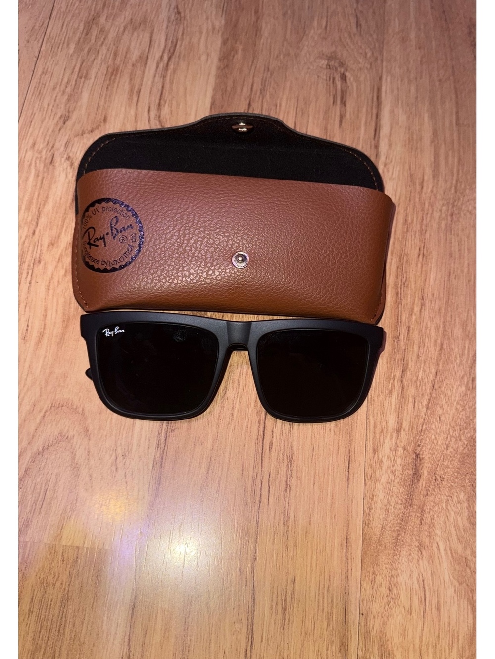 Ray-Ban Wayfarer Sunglasses with Original case